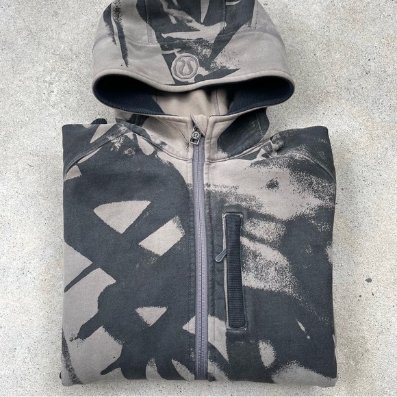 Lululemon Hoodie camouflage- size M - Picture 5 of 6